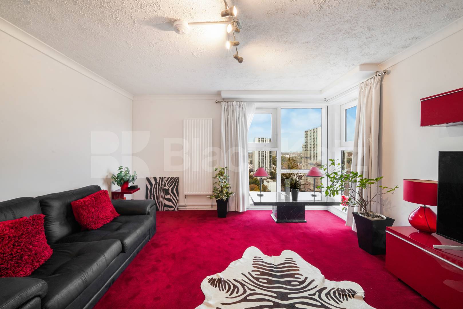 Bright, Refurbished 2 Bed Flat Steps from Primrose Hill Park Adelaide Road, Primrose Hill / Chalk Farm